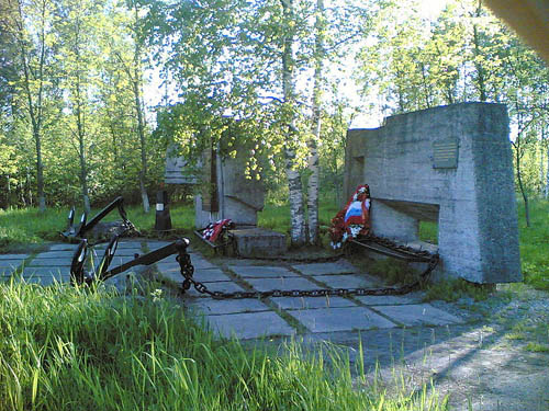 Monument Russische Marine Cadetten #2