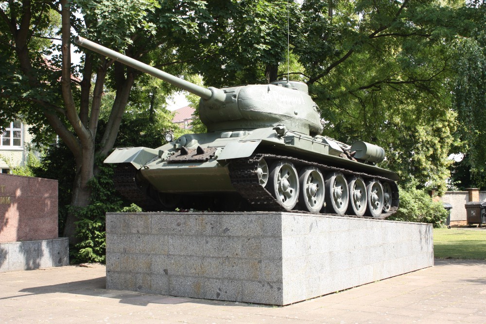 T-34/85 Tank Berlin-Karlshorst #2