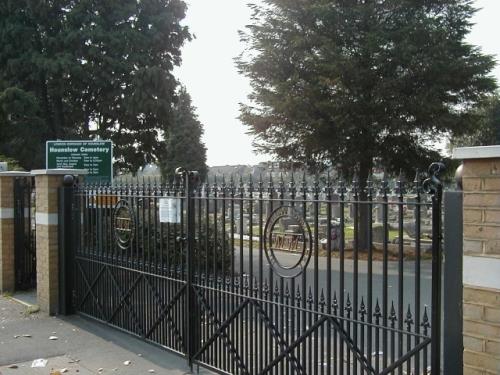 Commonwealth War Graves Hounslow Cemetery