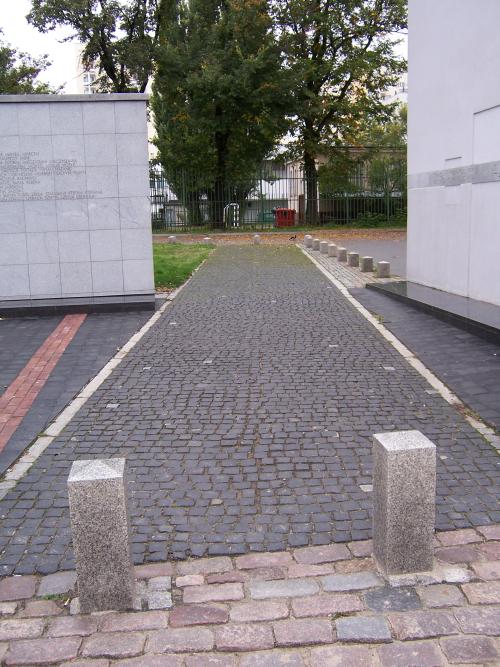 Monument Umschlagplatz Warschau #3