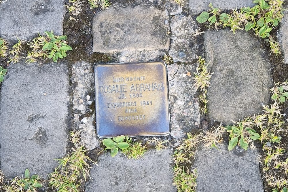 Stolperstein Helle 10