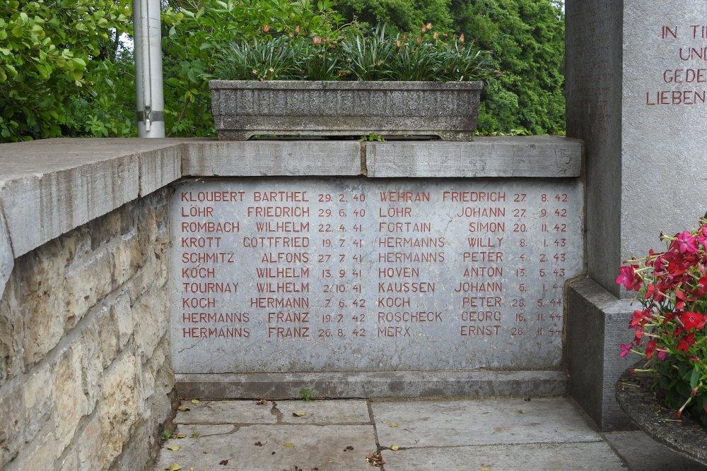 Oorlogsmonument Hahn #2