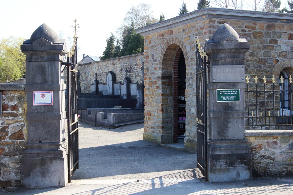 Commonwealth War Graves Huy (La Sarte) #1