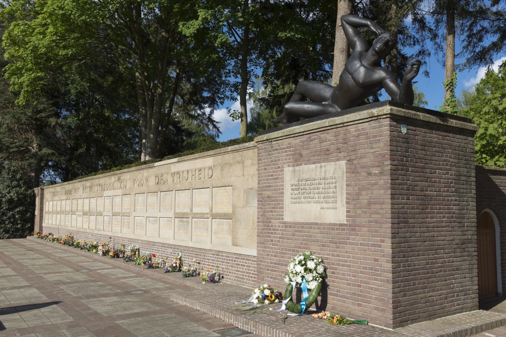 Mausoleum Paasberg Ede #2