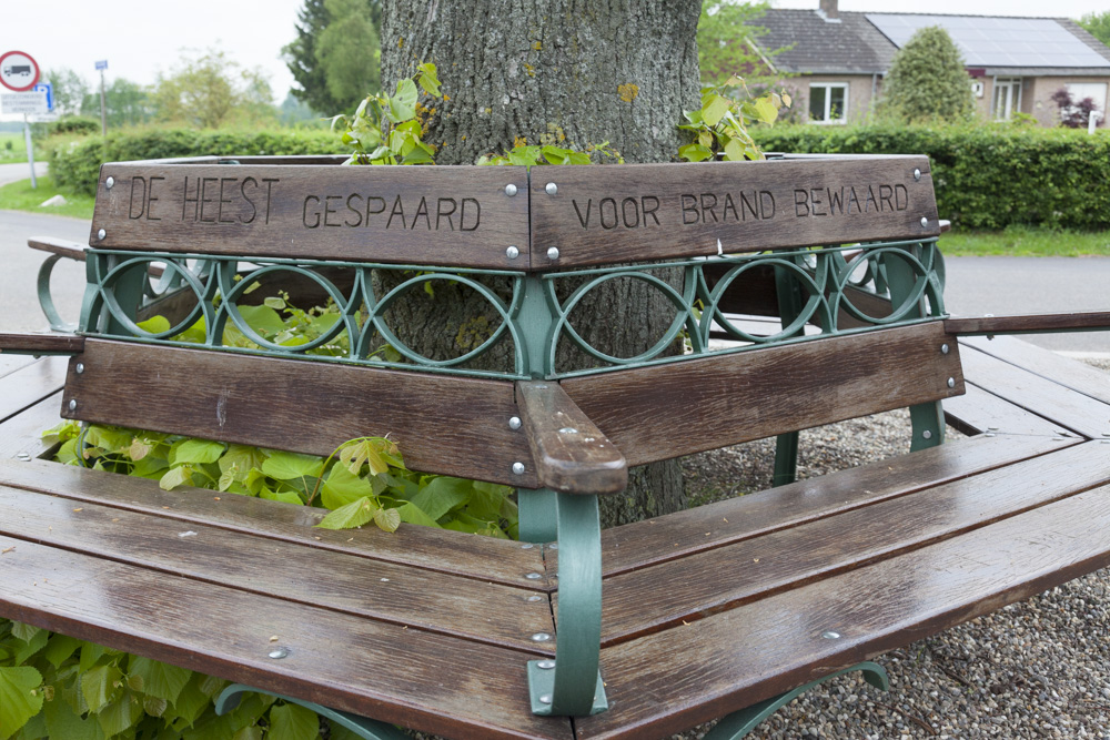 Memorial Bench Zwiep