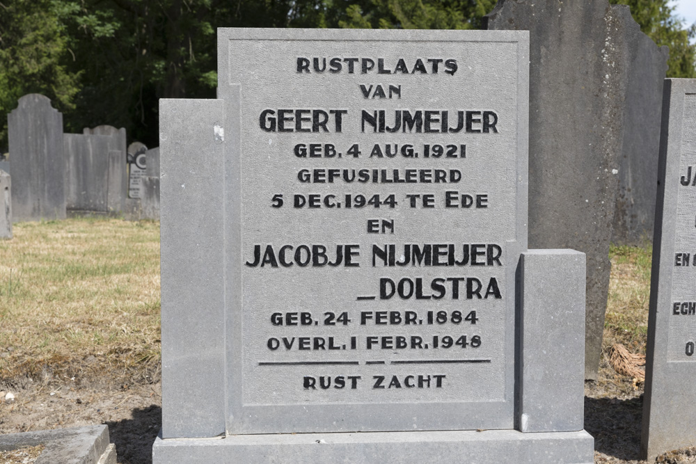 Nederlandse Oorlogsgraven Gemeentelijke Begraafplaats Zwartsluis #4