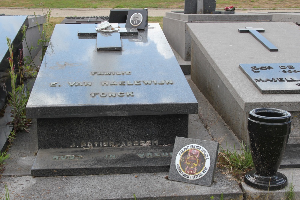 Belgian Graves Veterans Adegem #1