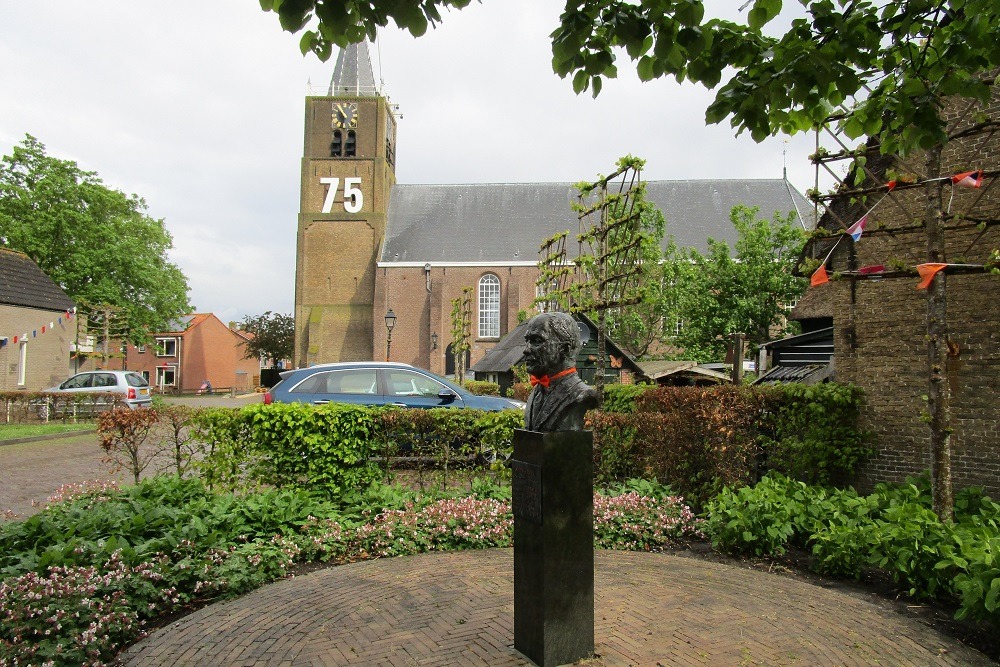 Monument Burgemeester Maarten W. Schakel Noordeloos #3