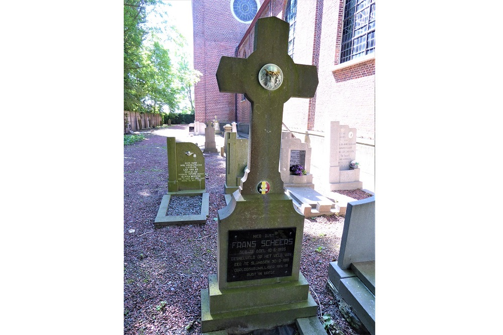 Belgian War Graves Doel #1