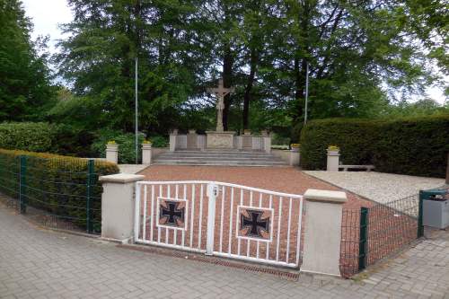 War Memorial Burlo #1