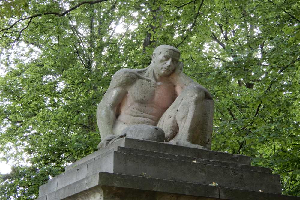 Oorlogsmonument Blomberg #2