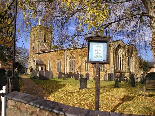 Oorlogsgraf van het Gemenebest St. Andrew Churchyard