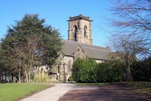 Commonwealth War Graves St. John the Baptist Churchyard