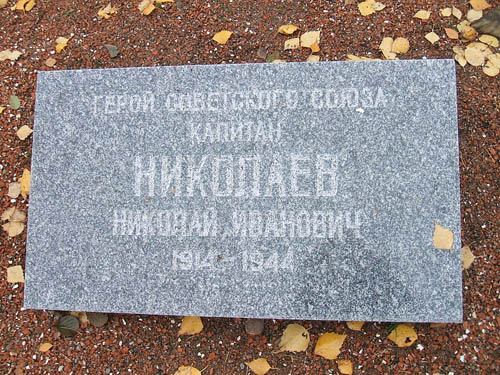 Sovjet Oorlogsbegraafplaats Primorsk #2