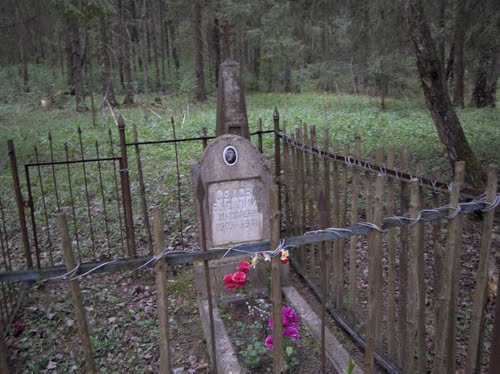 Field Grave Russian Soldier