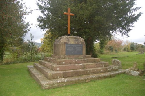 Oorlogsmonument Llantilio Crossenny #1