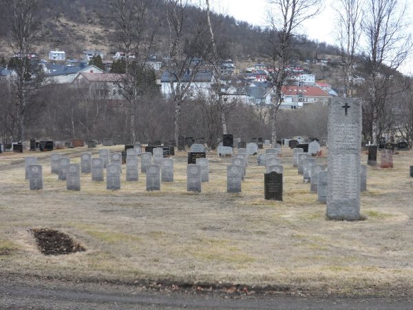 Oorlogsgraven van het Gemenebest Harstad Begraafplaats #1