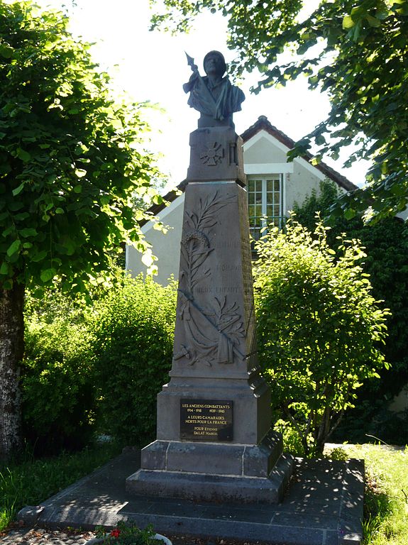 Oorlogsmonument Jou-sous-Monjou #1