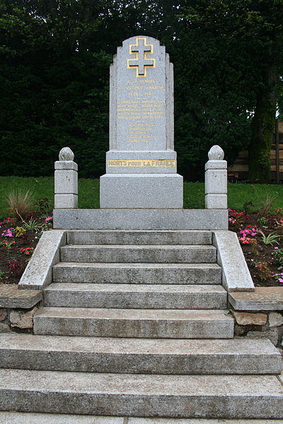 Oorlogsmonument Lacaune #1