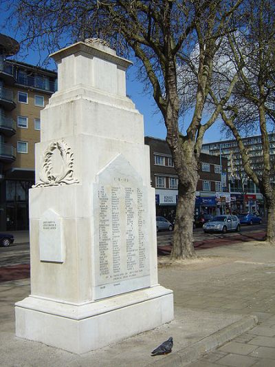 Oorlogsmonument Feltham #2