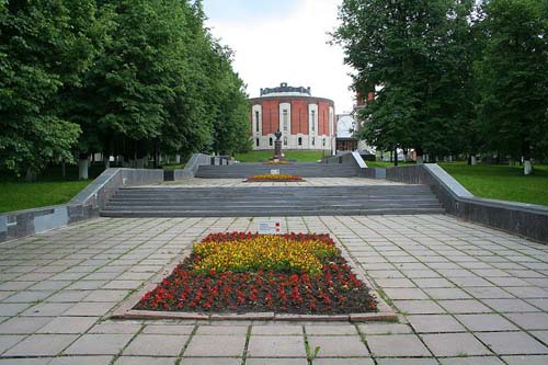 Monument Maarschalk van de Sovjet-Unie Vasili Tsjoejkov #2
