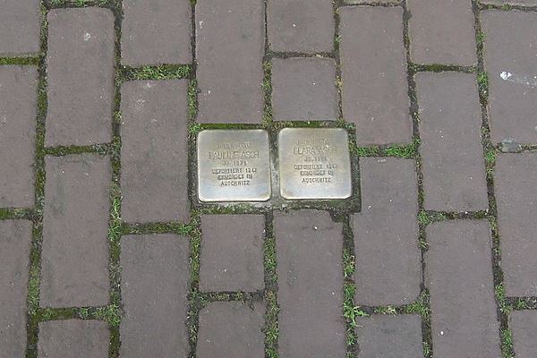 Stolpersteine Niedernstrae 31 #1