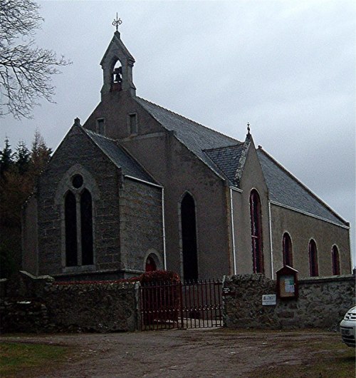 Commonwealth War Grave Leochel Parish Churchyard