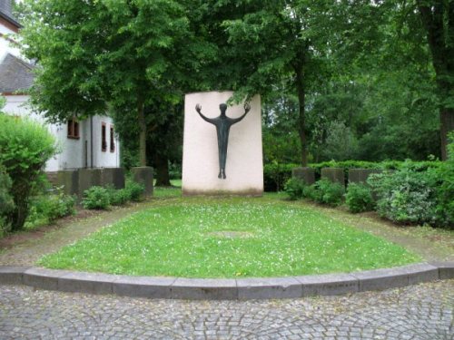 Oorlogsmonument Körperich #1