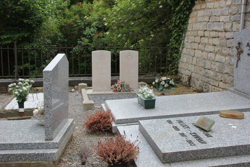 Commonwealth War Graves St-Remy-Geest #2