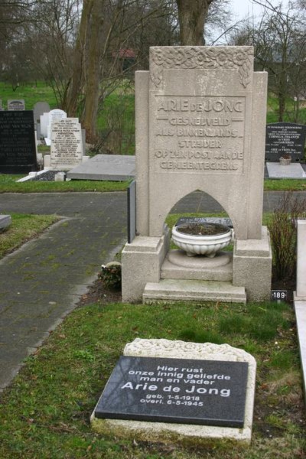 Dutch War Graves Lekkerkerk #3