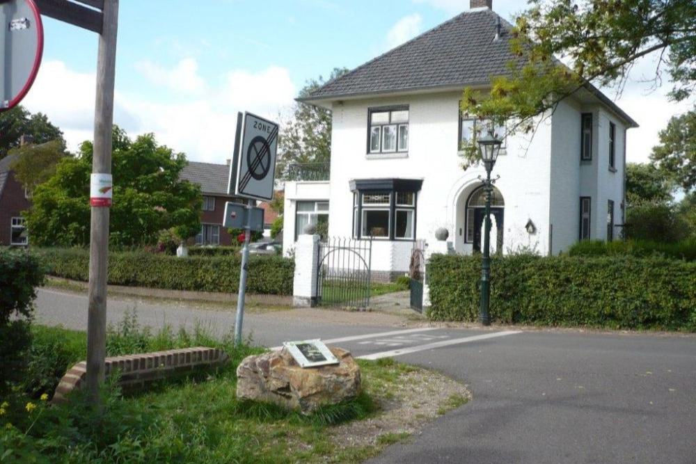 Liberation Route Marker 219: Thorn in the frontline #1