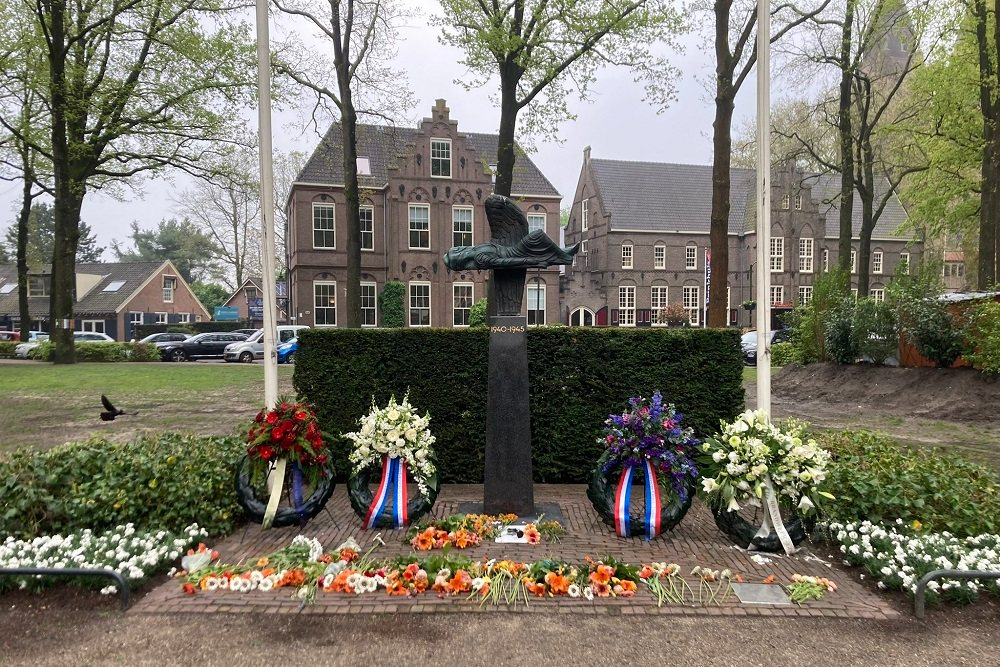 Oorlogsmonument Laren #1