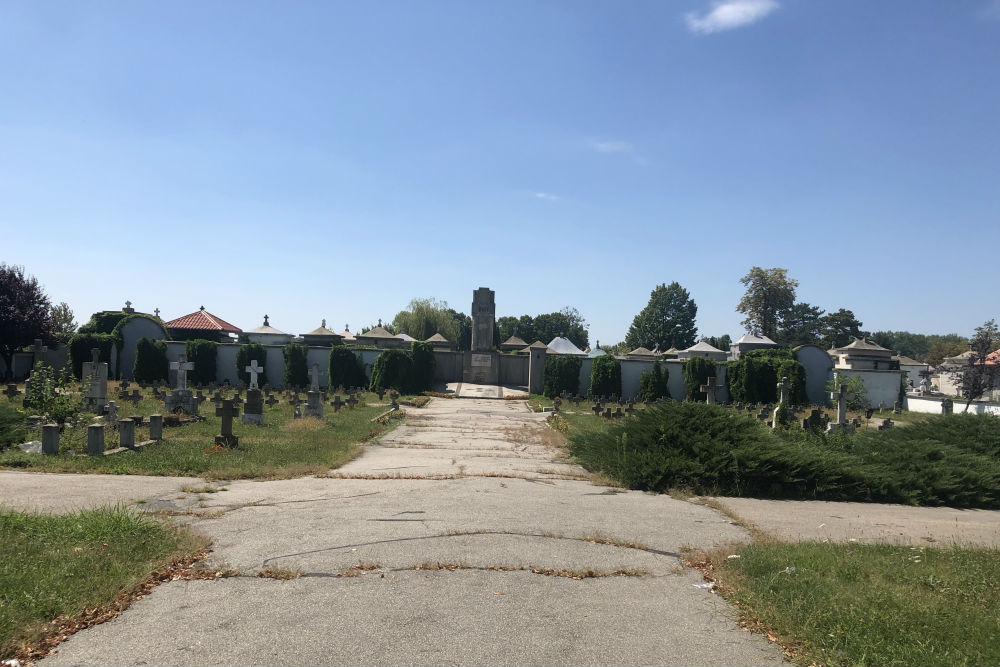 Roemeense Oorlogsbegraafplaats Pitesti #2