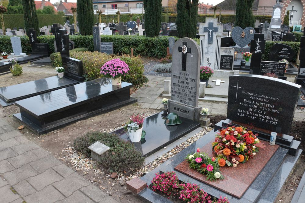Dutch War Grave Roman Catholic Cemetery Heesch #1