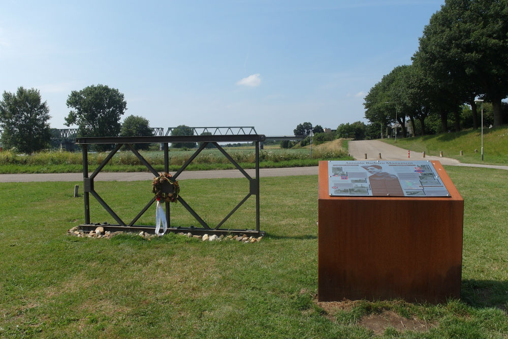 Monument L/Cpl. Antonio Barbaro #3