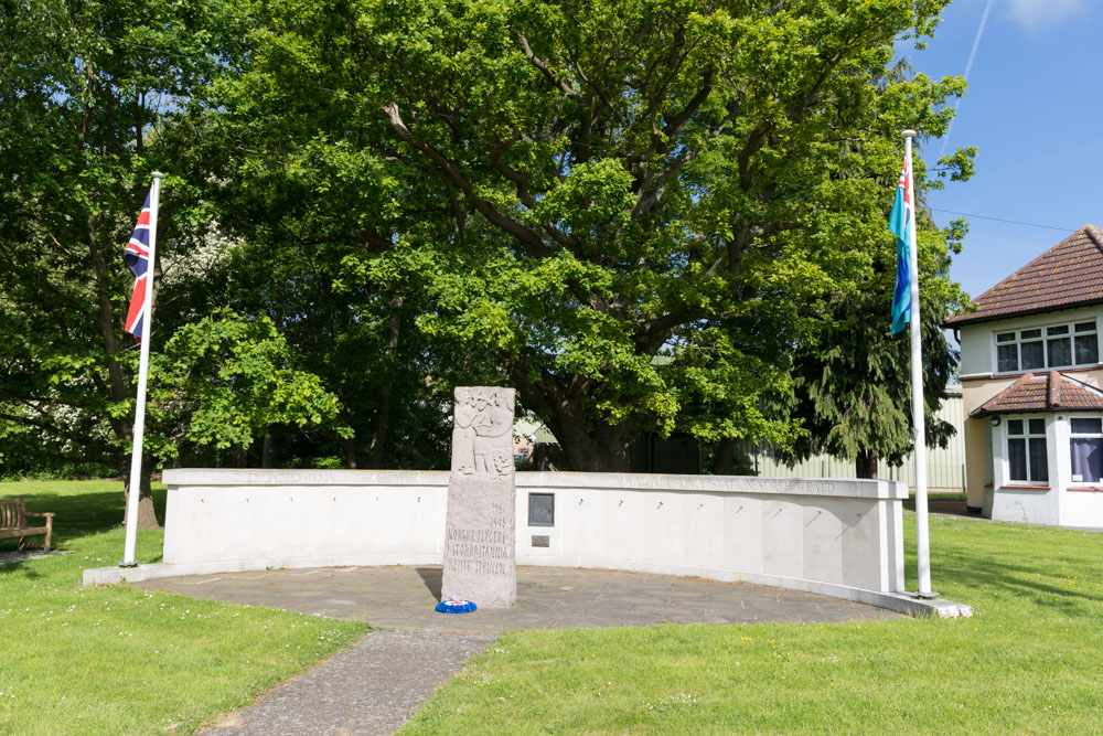 Monument Noorse Vliegeniers North Weald Bassett #1