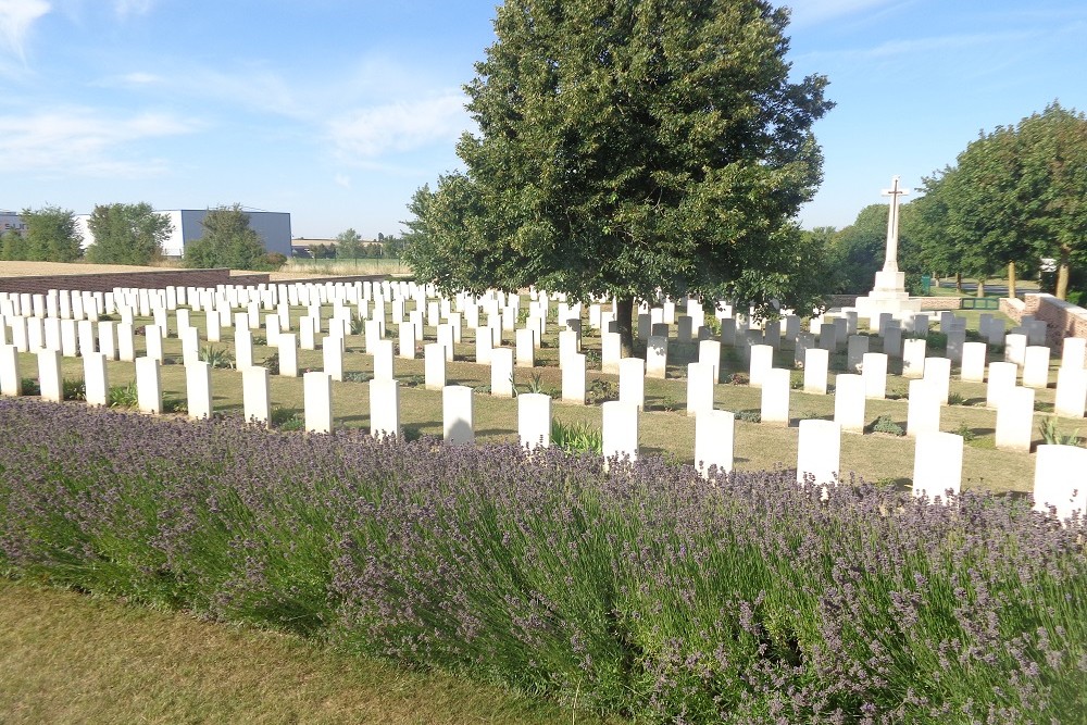 Commonwealth War Cemetery Bapaume Post #1