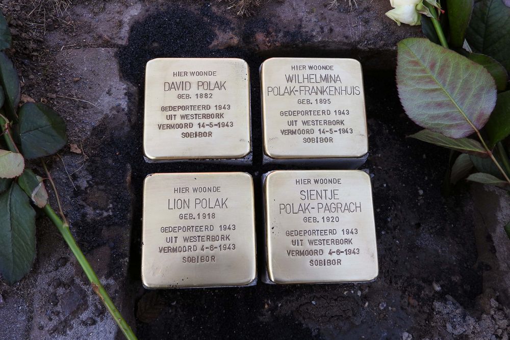 Stolpersteine Dorp 43 (nu Dorpsstraat 2) #1