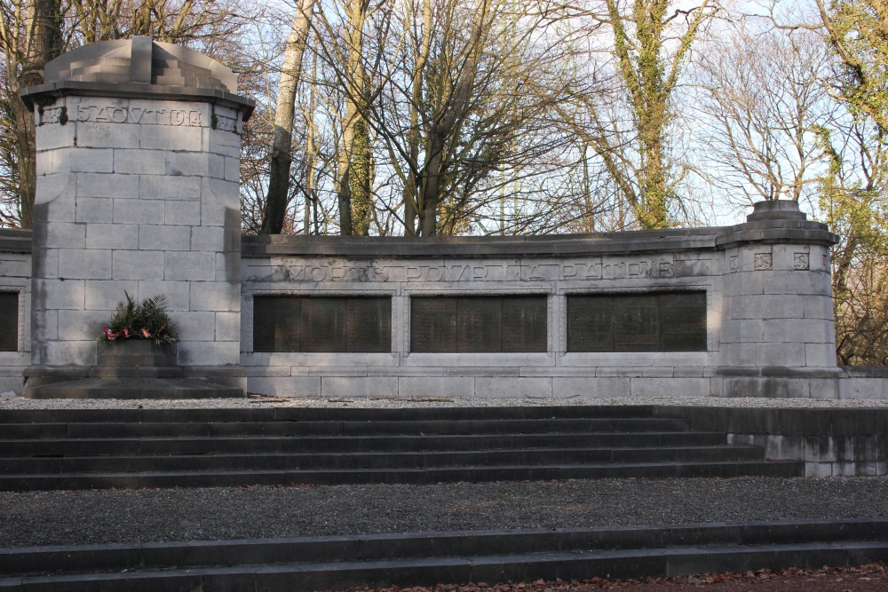 Belgian War Cemetery Ougre #4