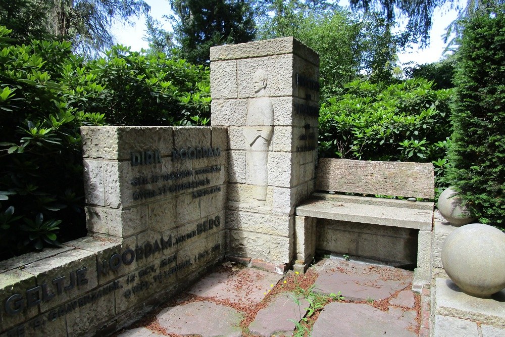 Dutch War Grave Valkenheide #2