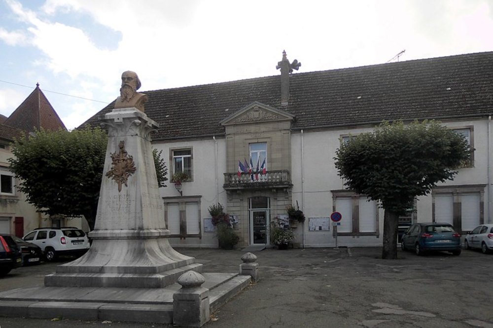 Oorlogsmonument Saint-Loup-sur-Semouse #1