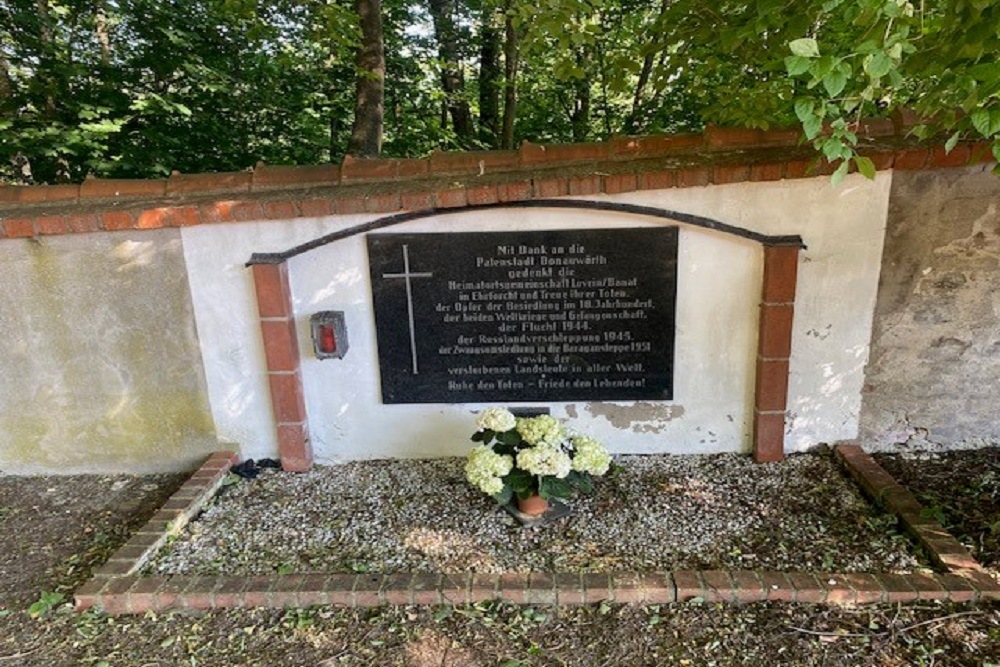 Monument Gesneuvelden en Vermisten van Lovrin Roemenie #1