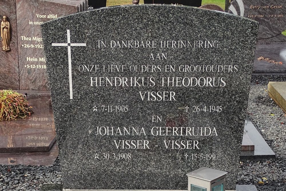 Dutch war graves RK graveyard Megchelen #4