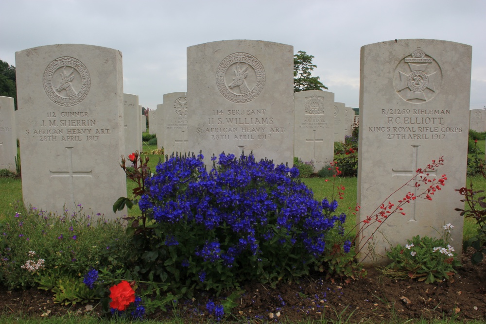 Commonwealth War Cemetery Tilloy #5