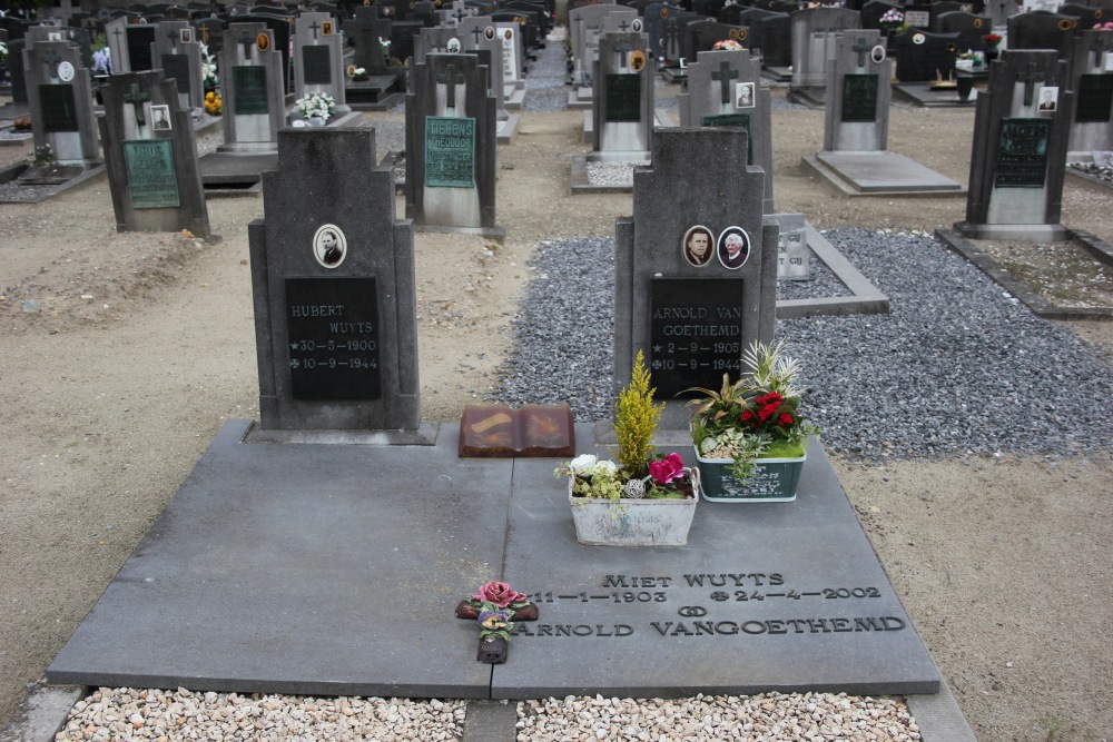 Belgian War Graves Hechtel #4