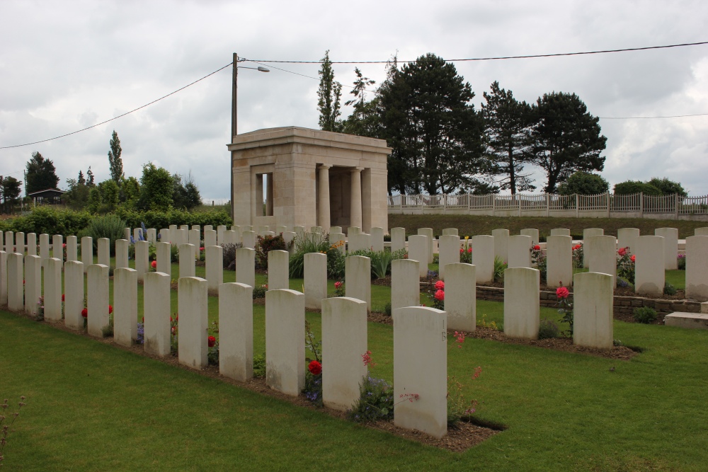 Commonwealth War Cemetery Vis-en-Artois #5