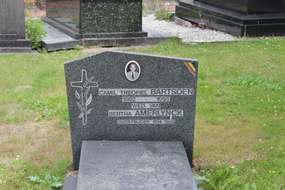 Belgian Graves Veterans Oeselgem #4