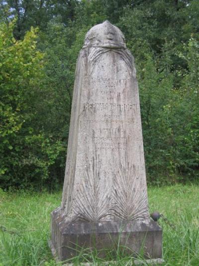 Monument Bernard Citroën #1