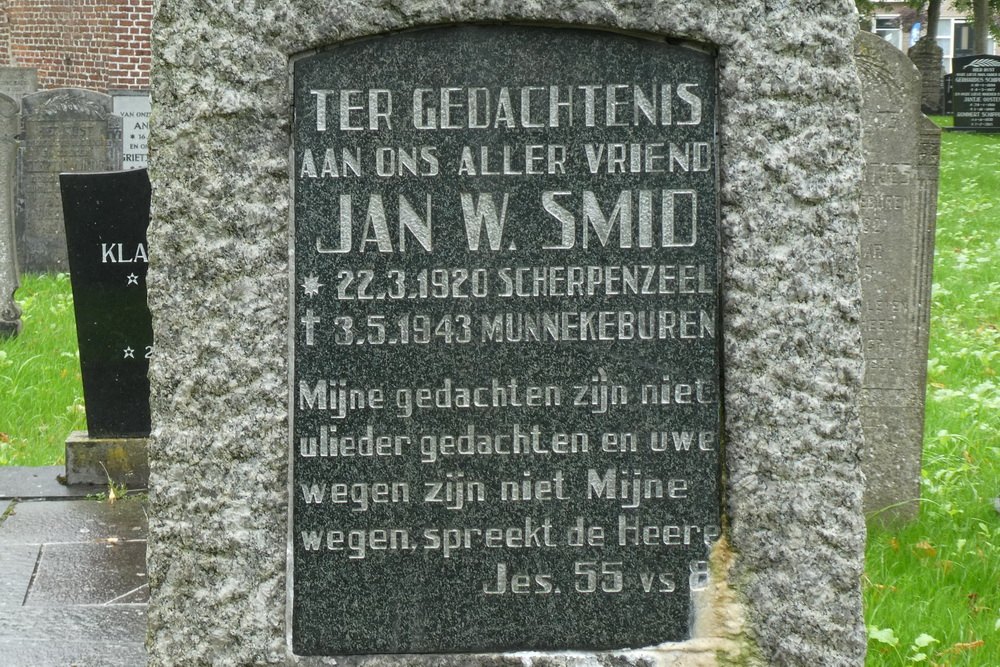 Dutch War Graves Municipal Cemetery Munnekeburen #1