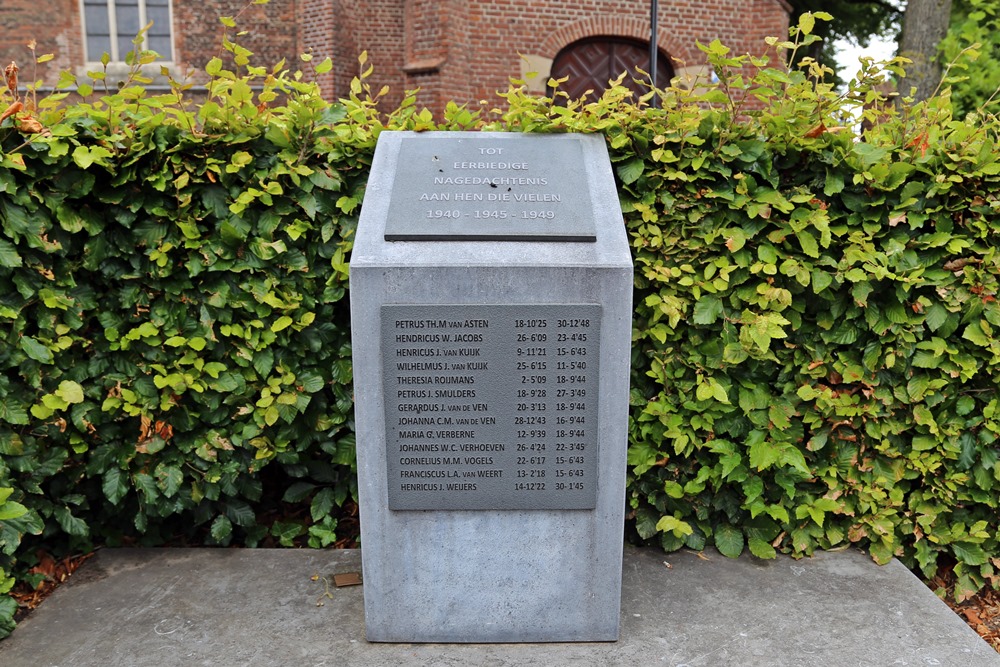 War Memorial Leende #1
